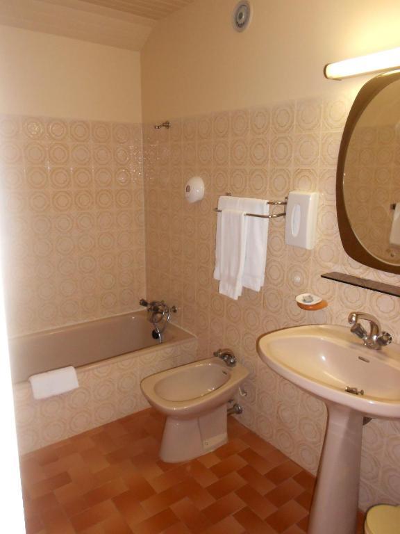 Hotel Les Barnieres Guillestre Kamer foto